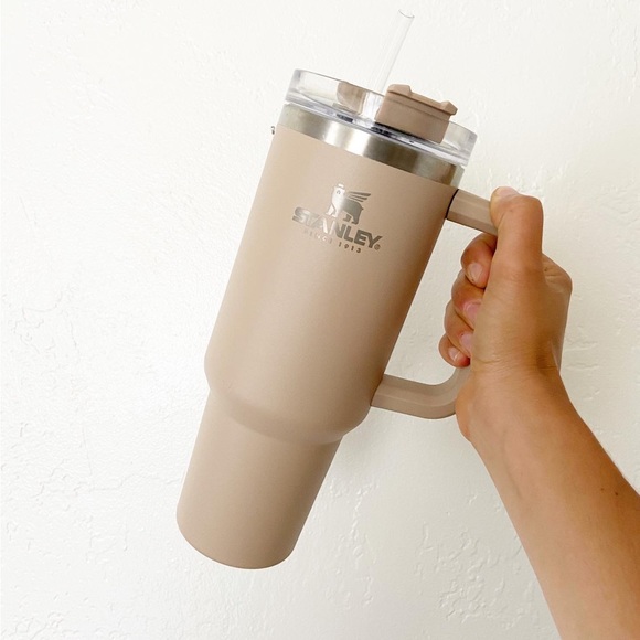 Stanley Dining Stanley Adventure Quencher Travel Tumbler In